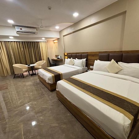 Hotel Grace Galaxy Bombay Exterior foto