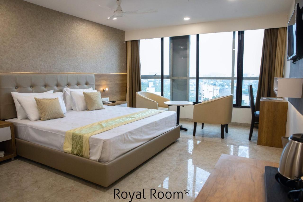 Hotel Grace Galaxy Bombay Exterior foto